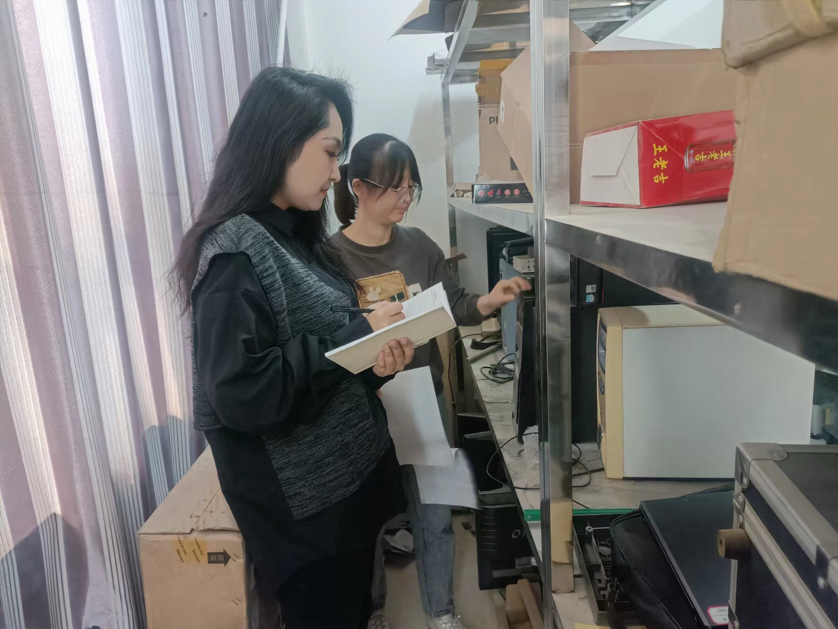 ����ʲحӢ��ɳ��졿���ҵ� ������ ǿ���� Ӣ��ɳ�ؼ��Ժ��չ�̶��ʲ�ר����鹤��